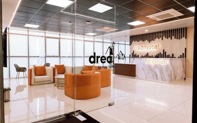 Dreamotel Luxury Suites and Rooms