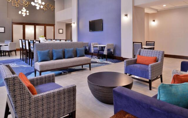 Hampton Inn & Suites Legacy Park-Frisco