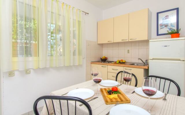 Apartments And Rooms Anita