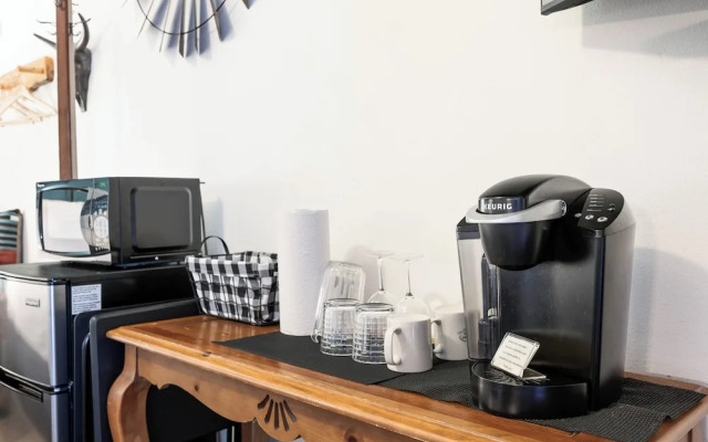 All Seasons River Inn