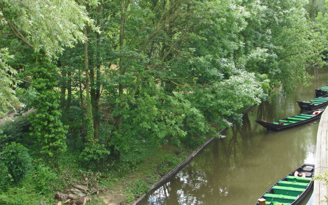 B&B HOTEL Amiens Centre Cathédrale