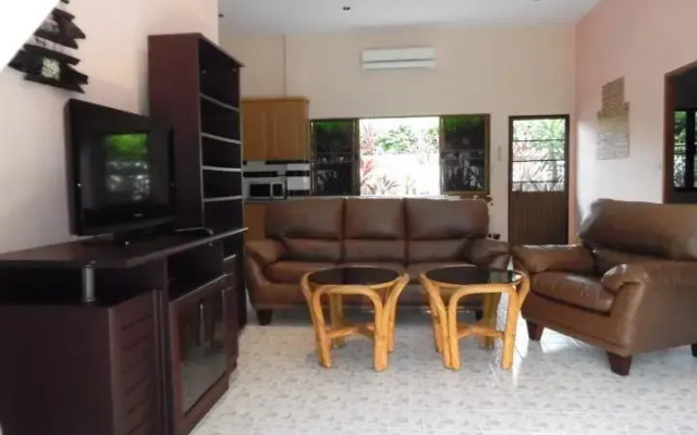 3 Bedroom Villa in Tropical Garden