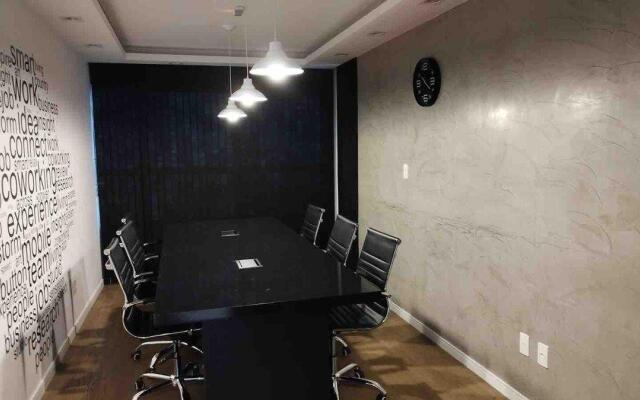 Lindo studio na área central de Poços
