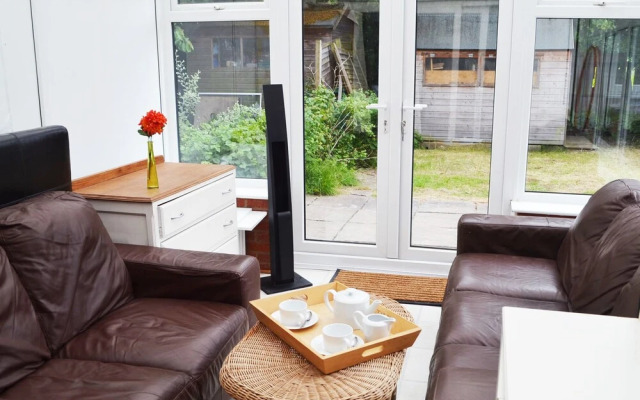 No 40, 5 beds, sleeps 7