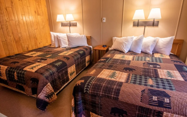 Castle Mountain Lodge