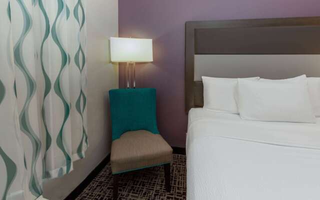 La Quinta Inn & Suites by Wyndham Rockwall