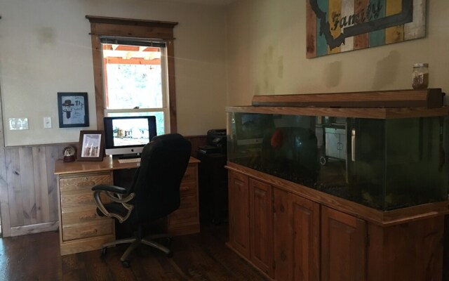 Little Trail Creek Cabins