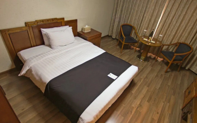Prince Hotel
