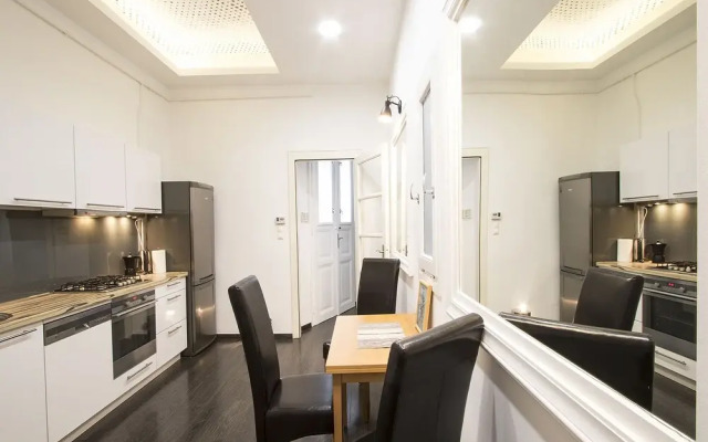 Large Central Apartment Fehérhajó