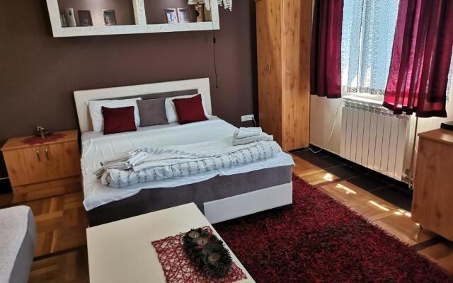 Airport Apartments