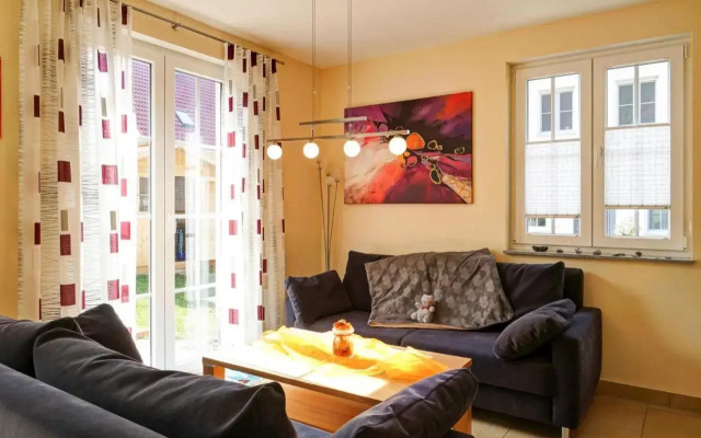 Holiday House Nightingale, Glowe
