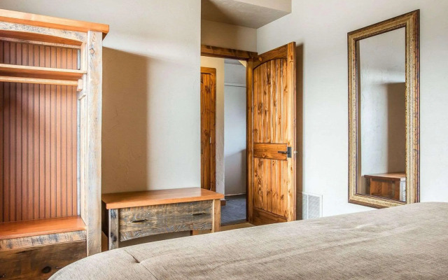 Yellowstone Valley Lodge, an Ascend Collection Hotel