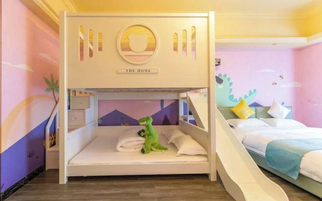 Wind Sleeping Color Hotel