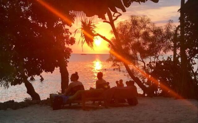 Mangrove Lodge