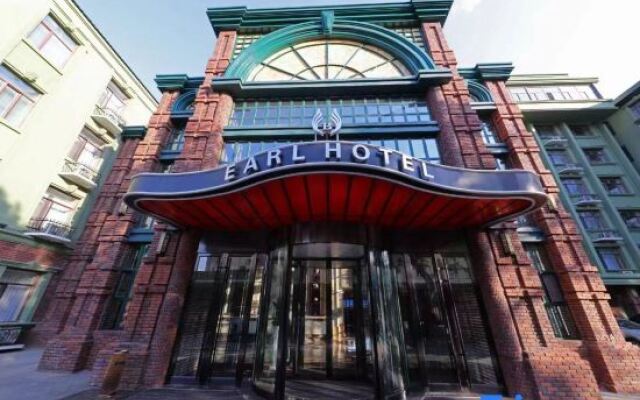 Earl Hotel
