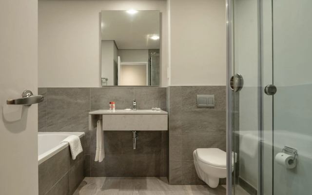 Crowne Plaza Dar es Salaam by IHG