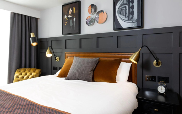 Silom Serene, a Boutique Hotel