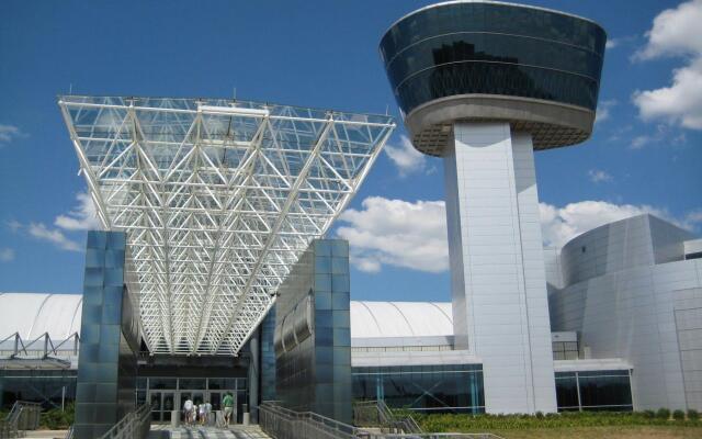 Crowne Plaza Dulles Airport, an IHG Hotel