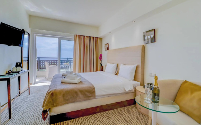 Olympian Bay Grand Resort