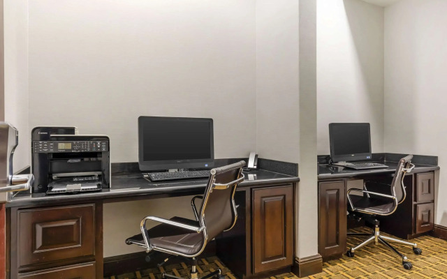 Comfort Inn & Suites