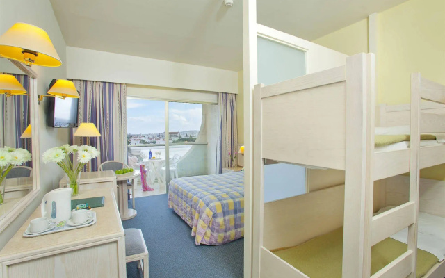 The Golden Coast Beach Hotel