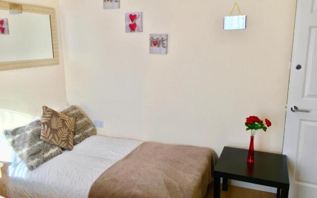 London Luxury Apartment, Private Bathroom