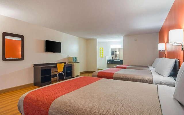 Motel 6 Cleveland, TN