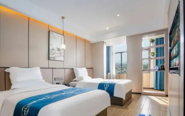 TukE China Light Residence Hotel