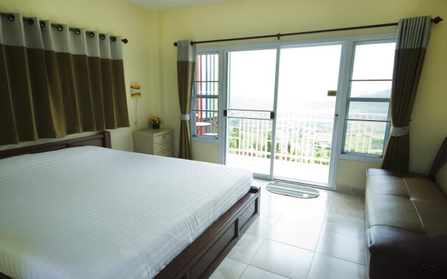 Viewpoint Khaokoh Hotel