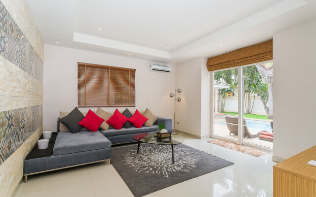 Luxury Pool Villa SRV