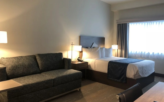 Kodiak Compass Suites