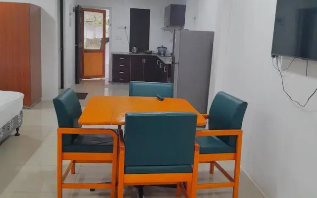 White Diamond Apartment