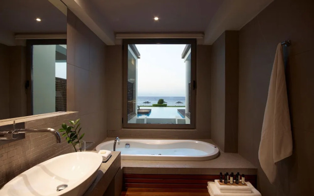 The Ixian Grand & All Suites Hotel