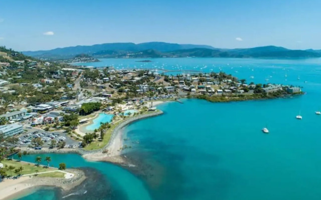 Ocean View 33A Studio Pool Ocean View WIFI