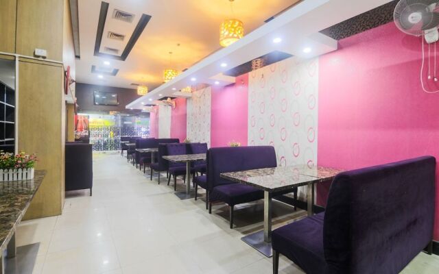 OYO 8326 Hotel The Silk Routee