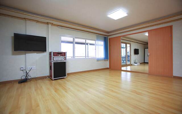 Daeseong-ri Clean Hangang Camp Pension