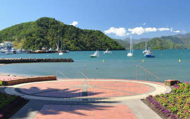 Luxury Waterfront Apartments Picton