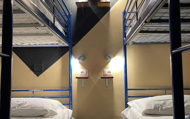 Lion University & Youth Hostel Milano