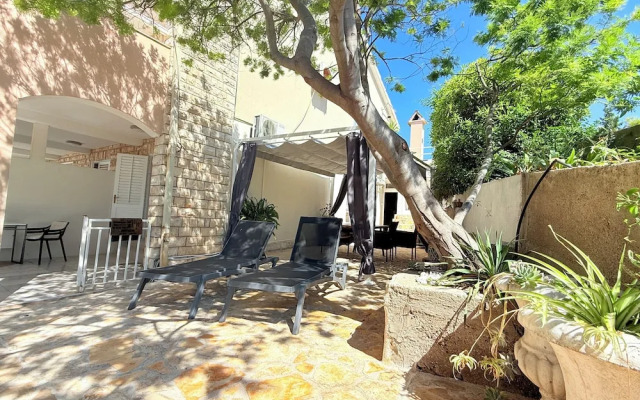 Appartamento Olive Garden Ac Wifi Hvar