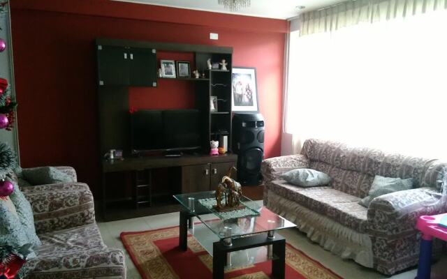 Shanell House - Hostel