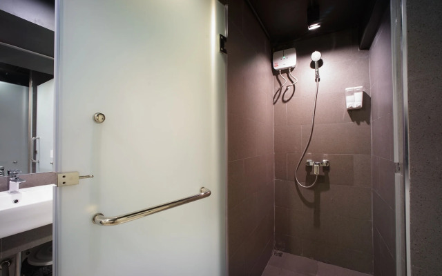 BRB Hostel Bangkok Silom