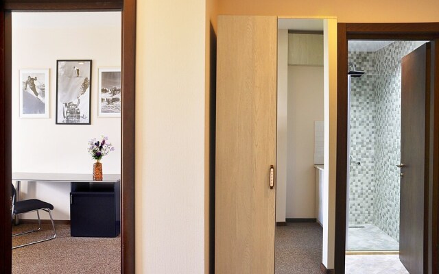 Aurum's Rooms