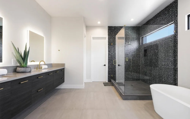 Ember-pool Heat Available-in North Scottsdale