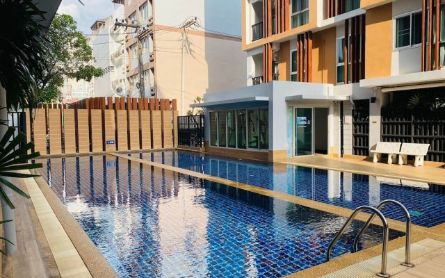 1 Double Bedroom Swimming Pool Apartment for Rent in Udonthani With Gym Laundry