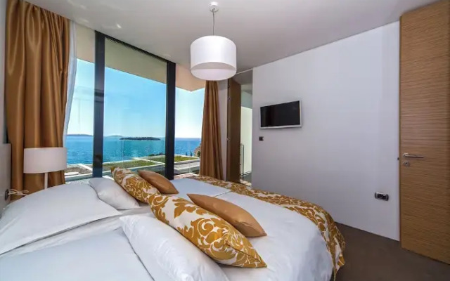 Golden Rays Luxury Villas