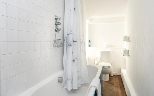 Super 1BD Flat in the Heart of Blackheath Village