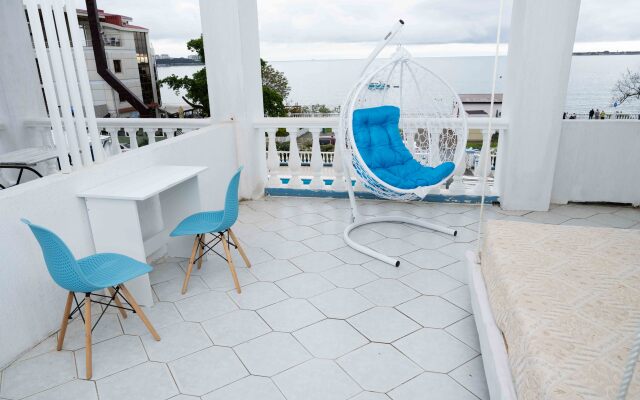 White House Hotel