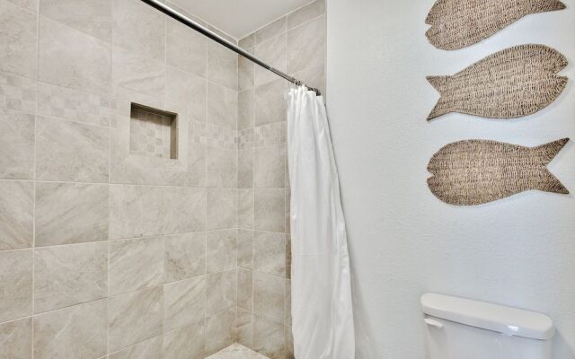 Waterside Dreams Beachfront Newly Remodeled