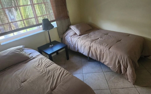 Villa w/ Pool & Dock in Marathon