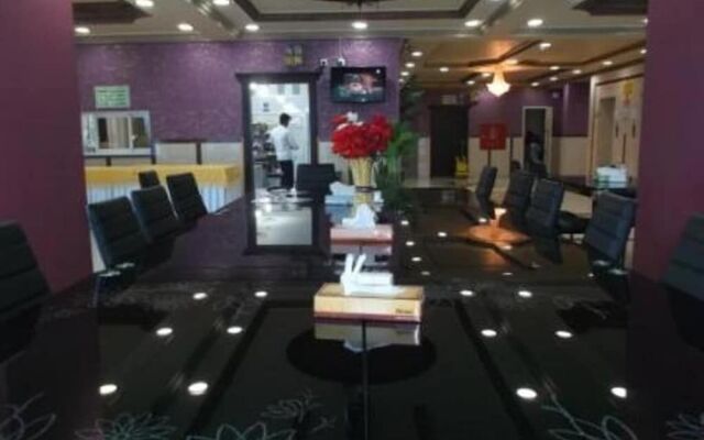 Arabian Palm Hotel